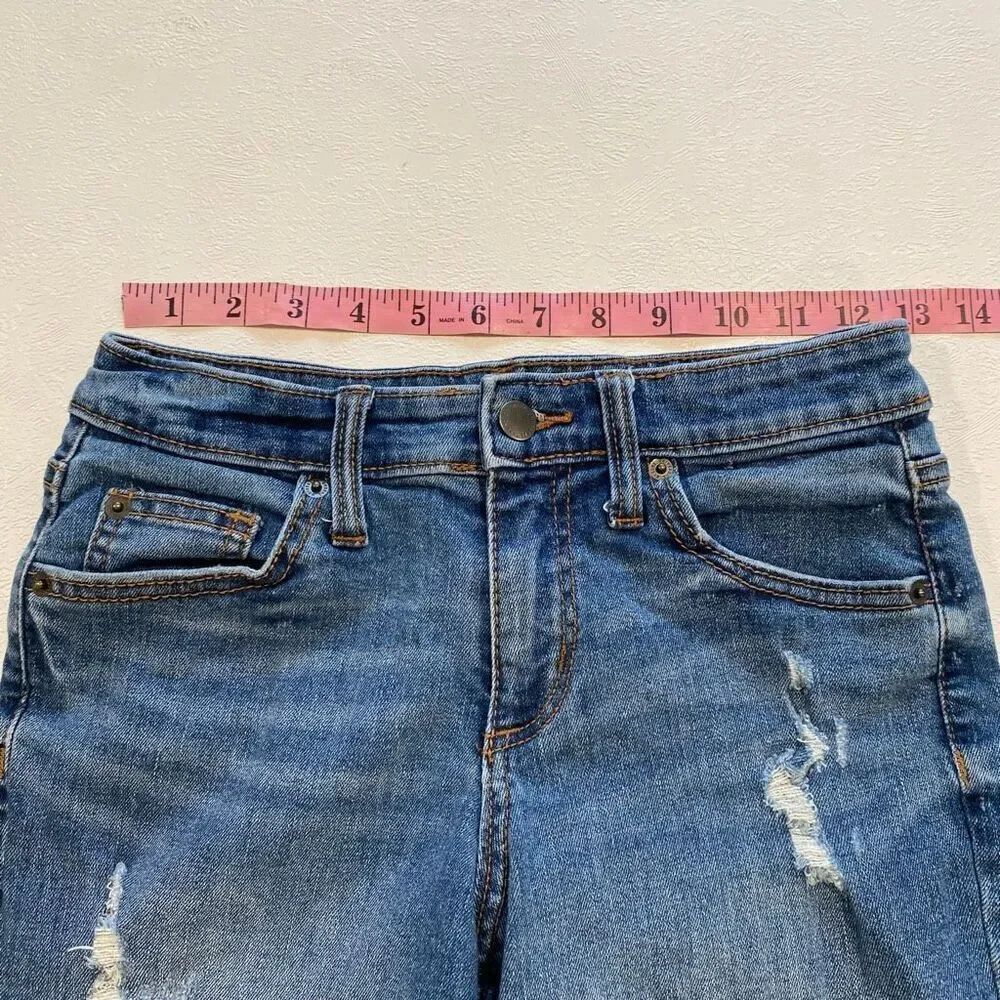 Universal Thread Mid Rise Denim Shorts Distressed Cuffed Blue Size 00/24 - Picture 4 of 6